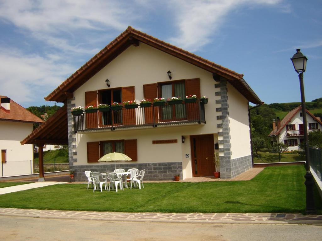 Casa Rural Irugoienea Casa de hóspedes Espinal-Auzperri Exterior foto